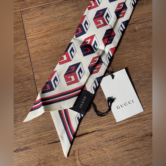 GUCCI-AUTHENTIC (NWT) Blue/Cream/Red Silk Twilly Scarf - Picture 8 of 10